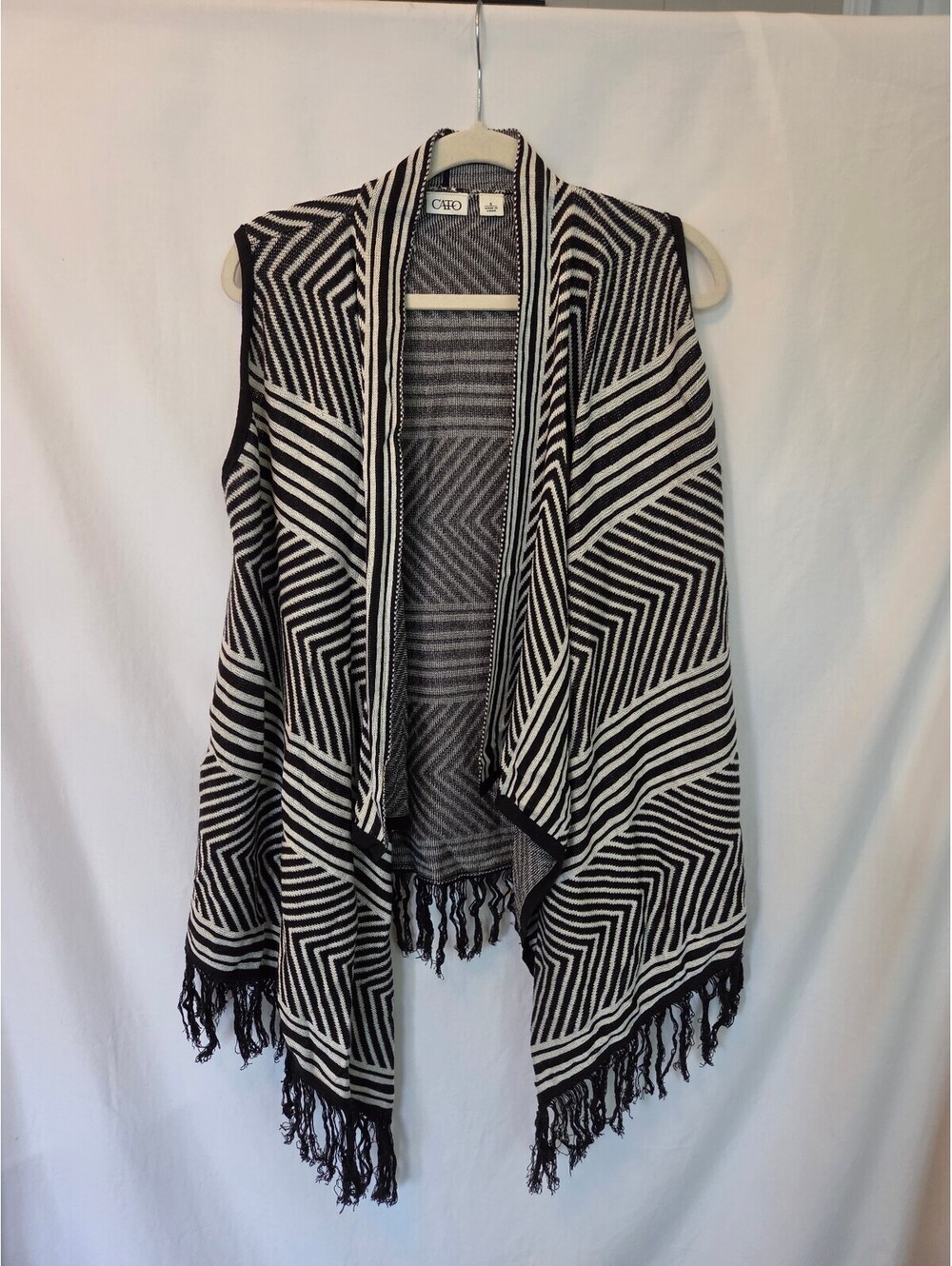 Cato Black and White Geometric Pattern Sleeveless Open Front Vest with Fringe